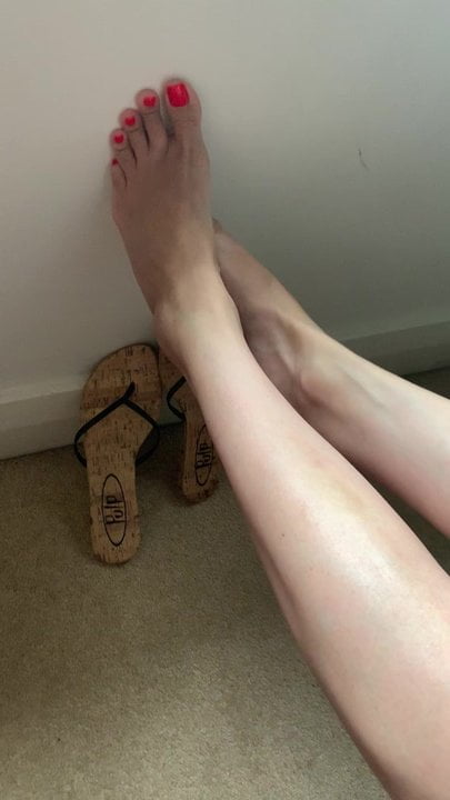 Video Showing Off Feet Porn Video