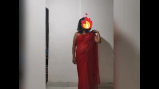 Sri Lankan Ex-Wife Nailed in Alluring Red Saree Piyumi Hansamali