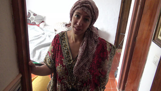 Turkish muslim wifey is shocked when american pervert knocks on her door !!!