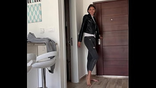 Quick Sex with Alluring Teenie in Leather Jacket - POINT OF VIEW vertical Sex