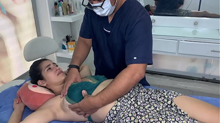 Consultation with the dermatologist ends in amateur sex with a attractive MILF with humongous breasts