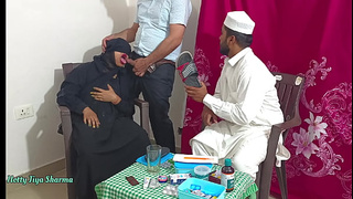 Muslim women banged by the doctor in front of her hubby because she could not get pregnant (Threesome Sex)