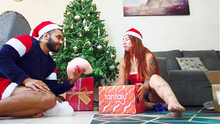 The perfect Christmas gift, Trio with Brandi de Tantaly