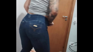 Sleazy red-head plays with her fiance and then calls her married neighbor to shave her cunt