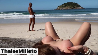 I took the sweetie to a deserted beach, she was so crazy with pleasure that she ended up giving up her butt for me to put it in
