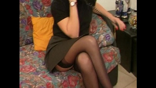 Sex on the phone of a hot brunette at home