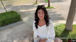 Public Agent Pickup - Sweetie Agrees to Cumwalk for a New iPhone