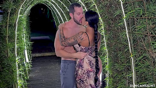 Butt eating girl hooks up on the rooftop with random stud