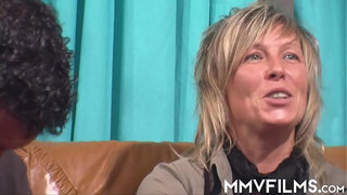 Chesty older hoe riding dong in threesome