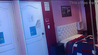 I meet a Venezuelan outside a mall and she decides to fuck me in exchange for food