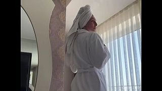 Stepson saw how his stepmother jerked off and then slammed her