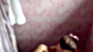 Espiando a mi sobrina en la ducha 2